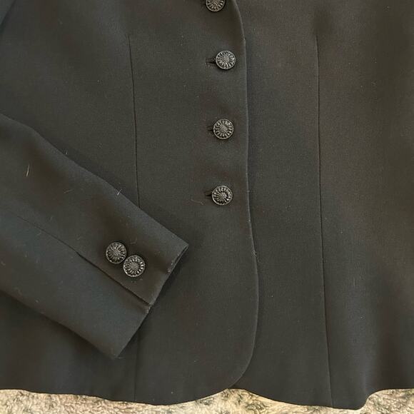 Zelda Fitted Black Jacket, Curved Lapel, Retro 40s/50s Vibe - Picture 2 of 10